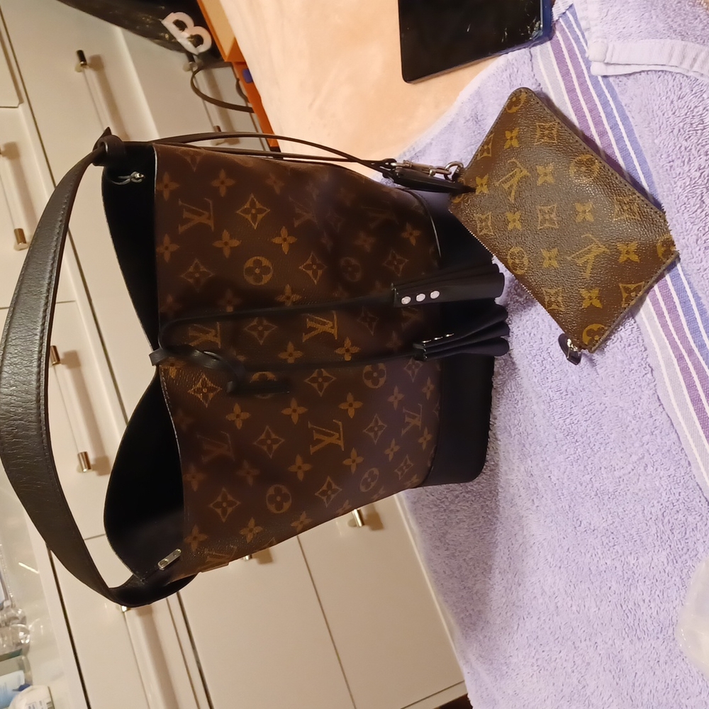 Authentic louie vuttionnn14 idole limited edition